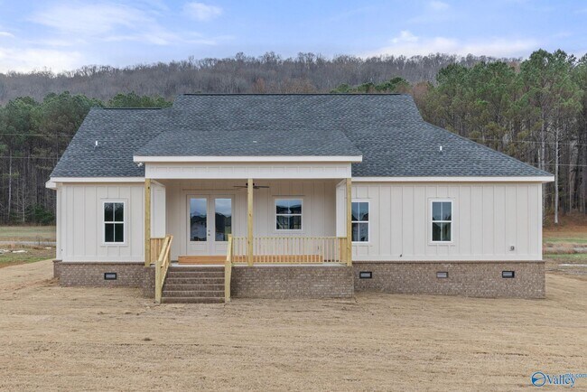 Photo - 219 Bush Rd SE