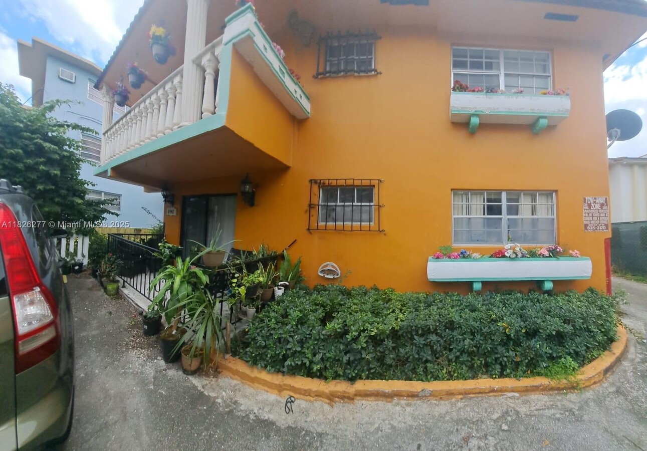 Photo - 1442 NW 1st St Apartment Unit 3