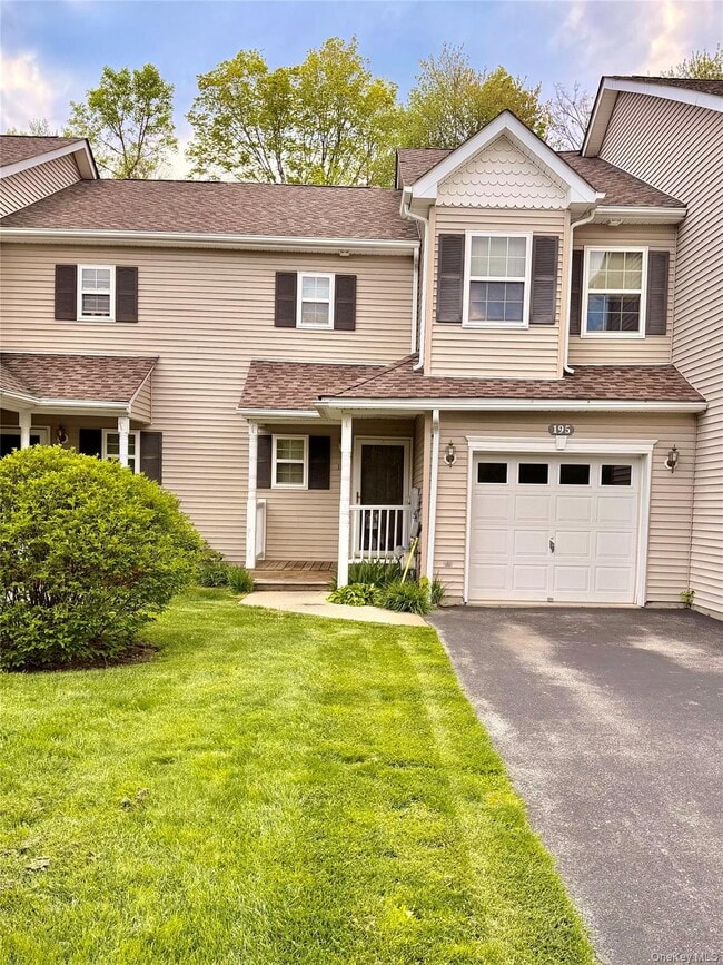 Photo - 195 Pinebrook Dr