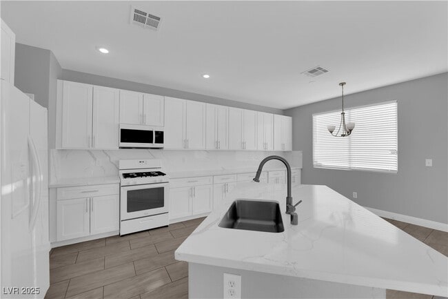 Photo - 67 Dogwood Hills St