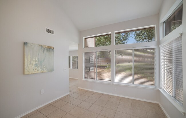 Photo - 14718 Hillside View