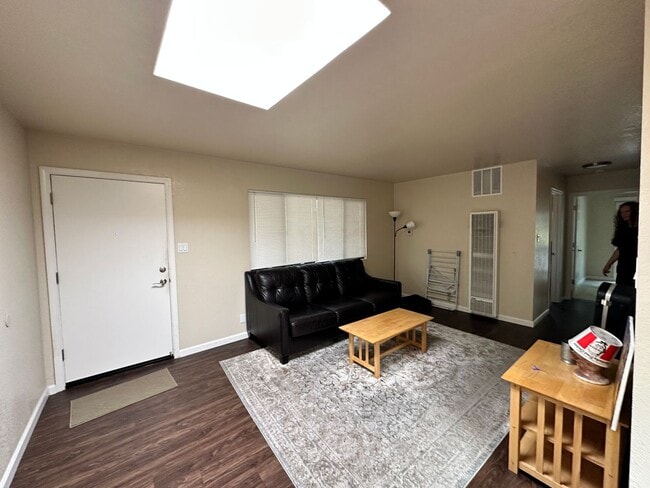 Photo - Derby Street Apartments LLC Unit Apt. 2