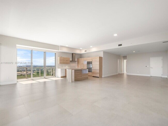 Photo - 16385 Biscayne Blvd Unit PH8
