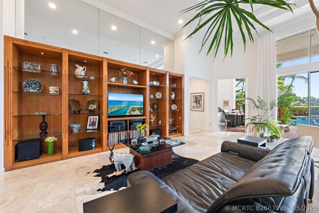 Photo - 8080 Sandhill Ct