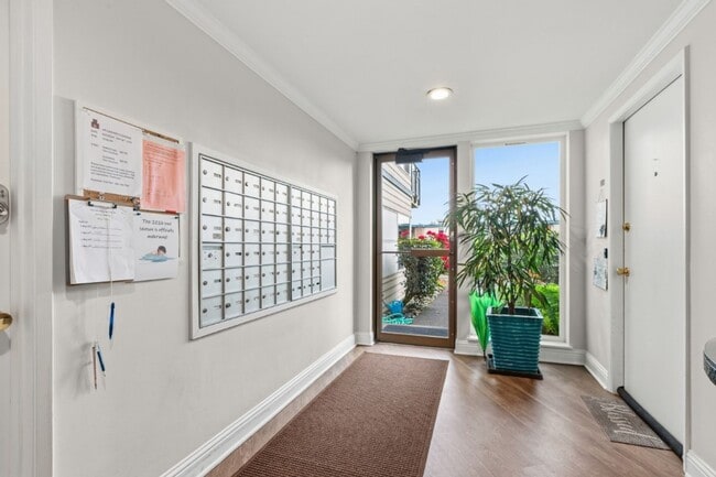 Photo - 1Bd/1Ba Edmonds Condo Unit 106