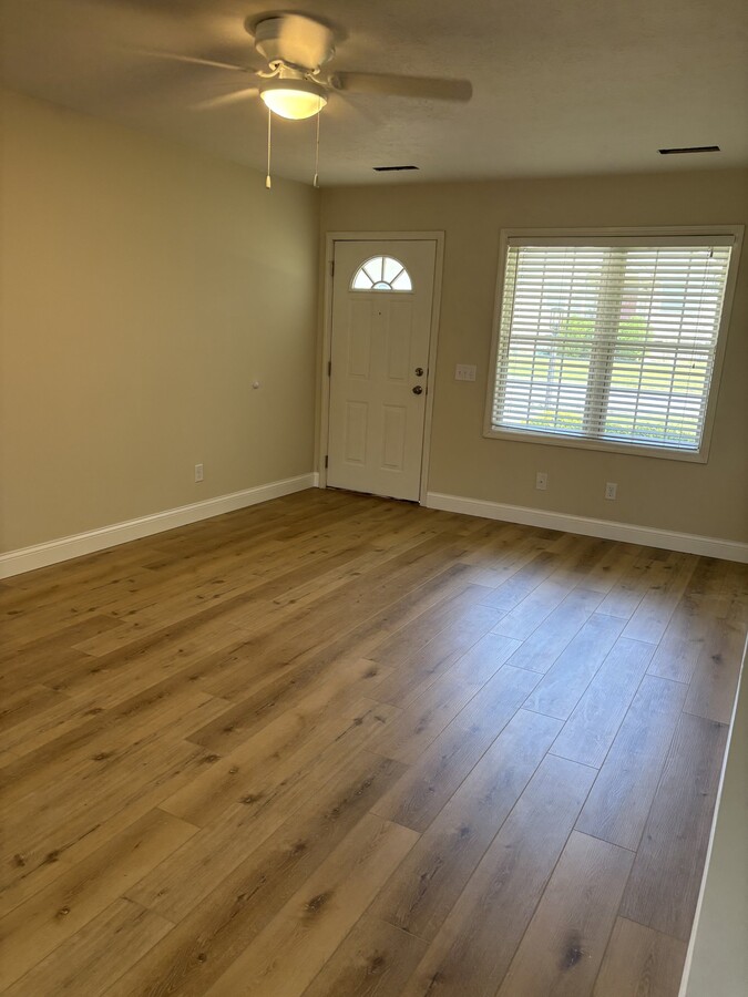 Photo - 217 Red Row Unit B
