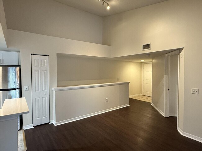 Photo - 4179 N Haverhill Rd Unit 603