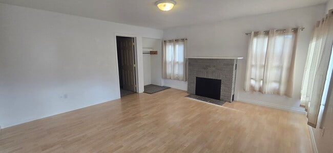 Photo - 119 W Fogarty Ave