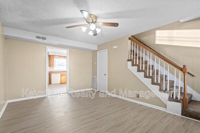 Photo - 279 Northridge Dr