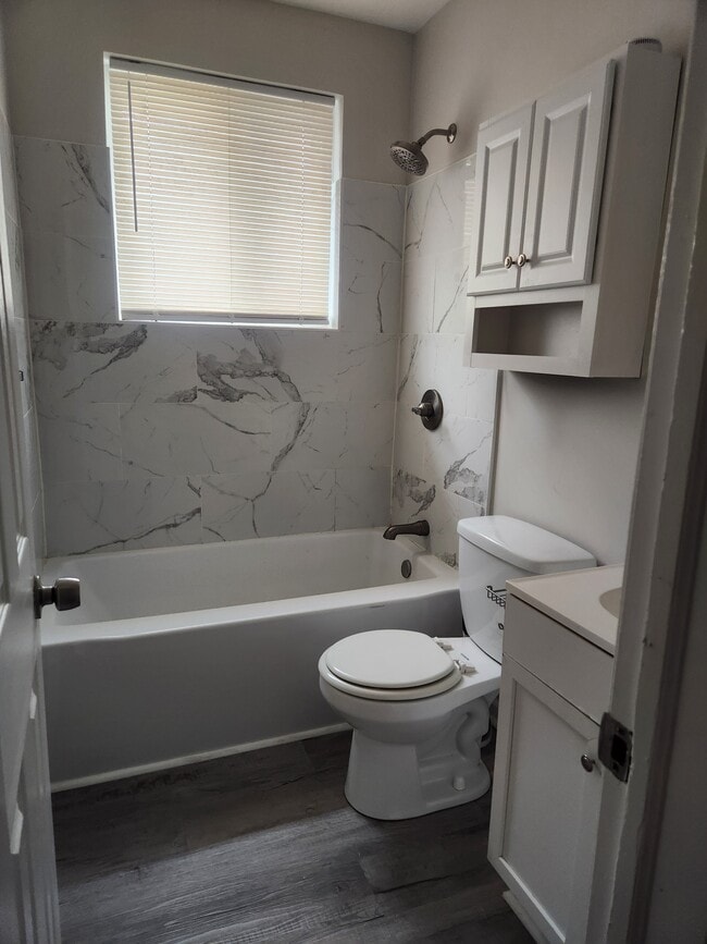 Photo - 9334 Peachtree St