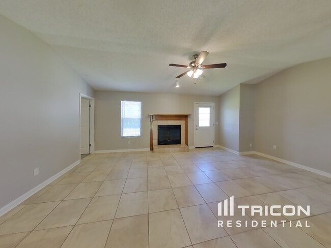 Photo - 1553 Kingfisher Blvd