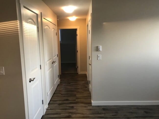 Photo - 1640 A-16487 87 Ave