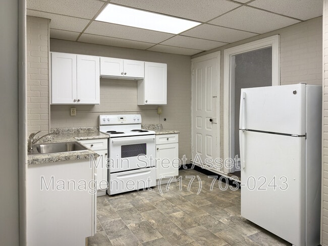 Photo - 658 Walnut St Unit 1