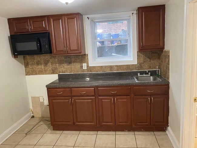 Photo - 149 Wilkinson Ave Unit 6