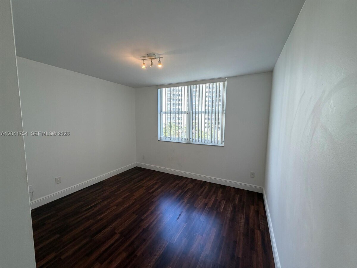 Photo - 770 Claughton Island Dr Unit 707
