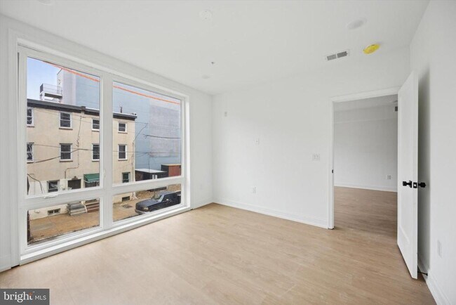 Photo - 1614 Ridge Ave Unit 403