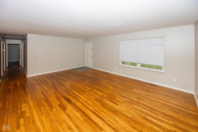 Photo - 628 Ash Dr