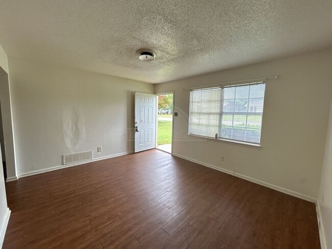 Photo - 1205 Kathey Dr