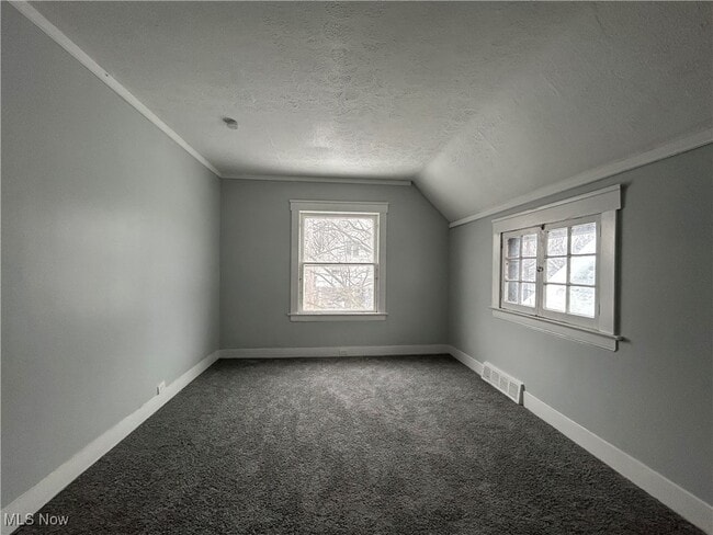 Building Photo - 3233 W 94th St Unit UP