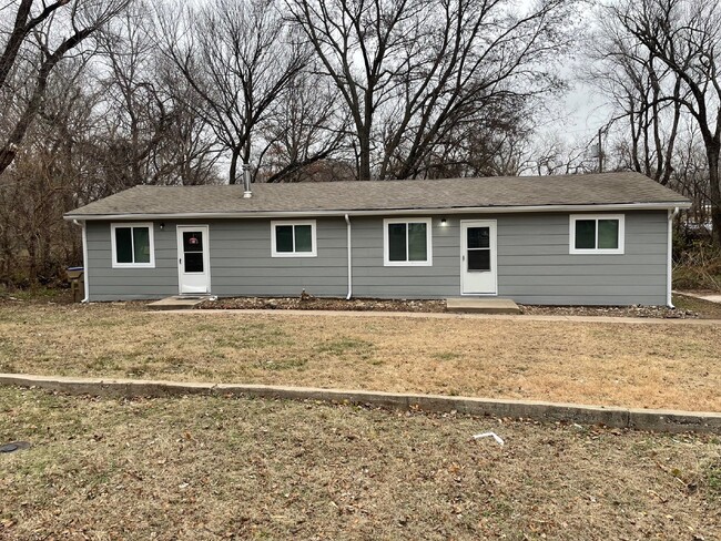 Charming 2 Bed/1 Bath Duplex in Derby, KS ... - Charming 2 Bed/1 Bath Duplex in Derby, KS ... Apartamento