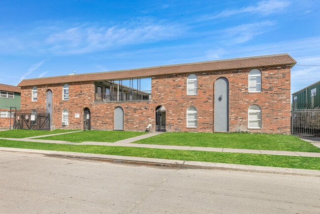 Photo - Plaza Park Apartments