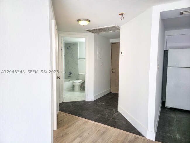 Photo - 8290 Lake Dr Unit 422