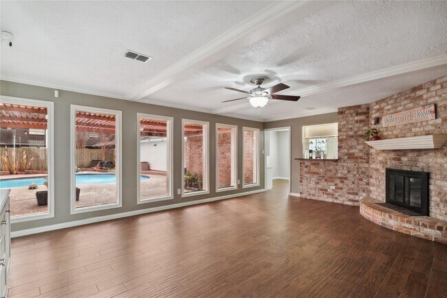 10911 Elmdale Dr