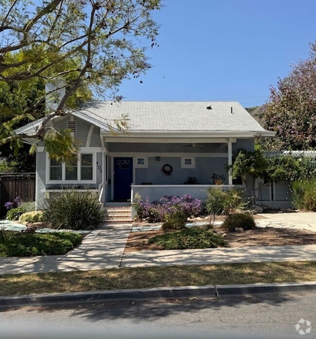 Building Photo - 2 bedrooms 2 bath Rental