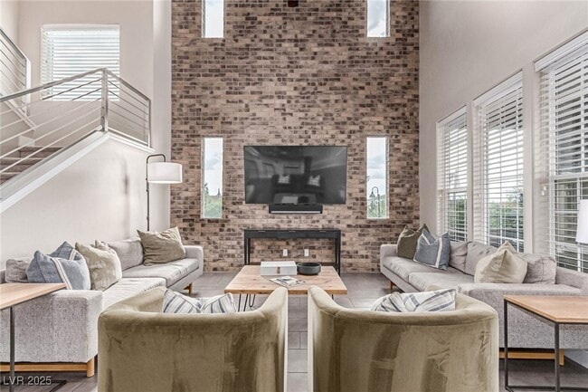 Photo - 3165 Via Como