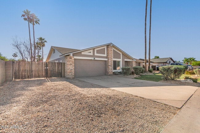 Photo - 14034 N 60th St