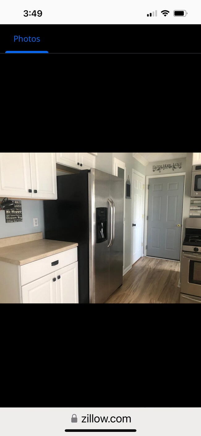 Kitchen - 42427 Barchester Rd Townhome