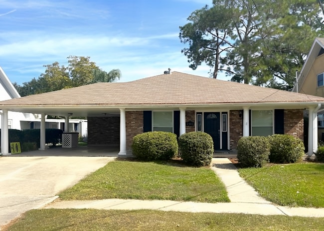 Building Photo - 4901 Purdue Dr Unit 1