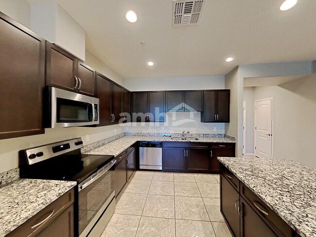 Photo - 2544 N Heritage St