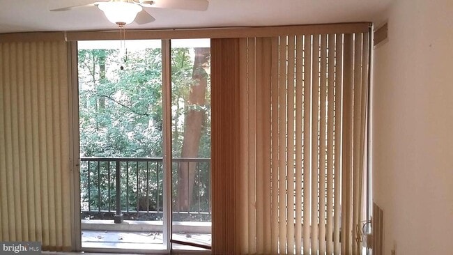 Building Photo - 4360 Ivymount Ct Unit 14