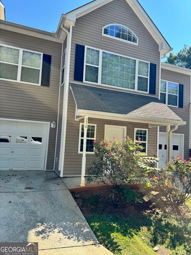 376 Pointe Cir