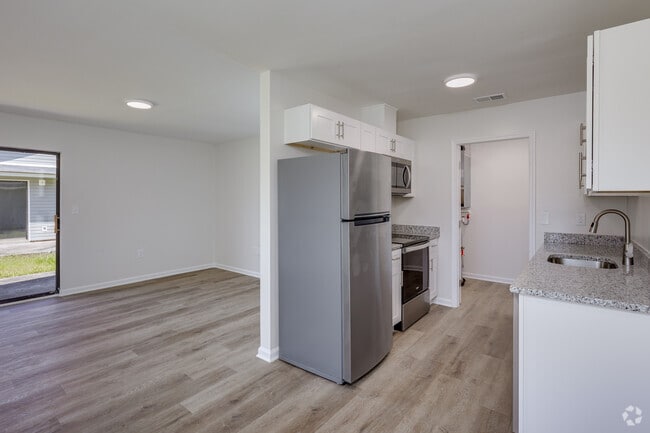 1BR, 1BA - 650SF - Kitchen