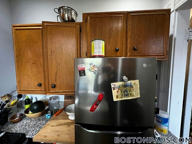 Photo - 429 Marlborough St Unidad 2