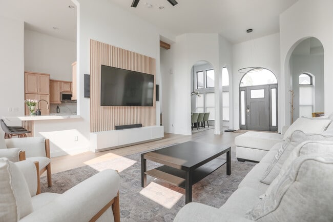 Photo - 2010 Merlin Dr