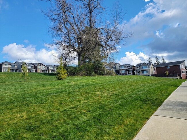 Photo - Bright, Spacious 4 bedroom in Pinnacle Peak