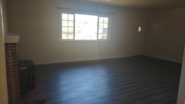 Photo - 5490 King Rd