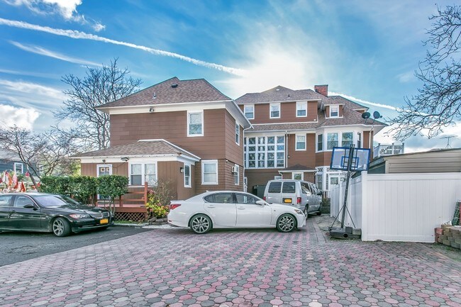 Parking Lot - 31-06 Healy Ave