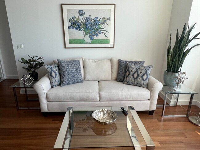 Building Photo - 312 W 42nd St Unit ID1461701P