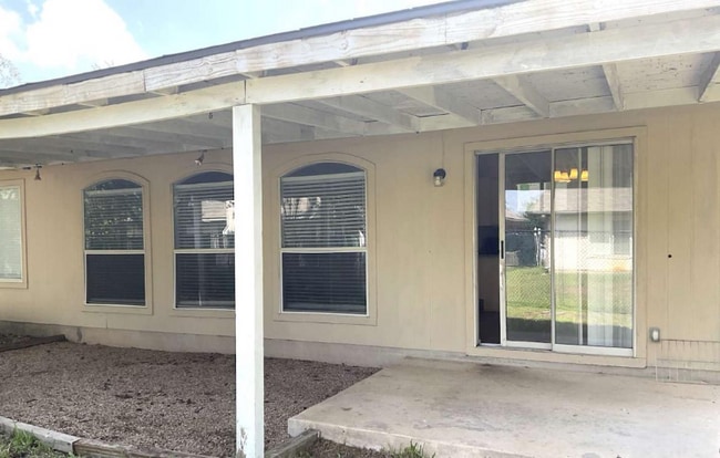 Building Photo - 2604 Hill Street Cove Rental