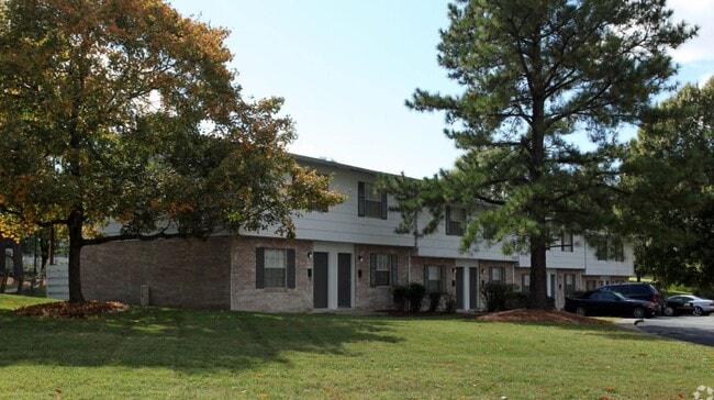 Exteriores de la casa adosada - Legacy at Sedgefield
