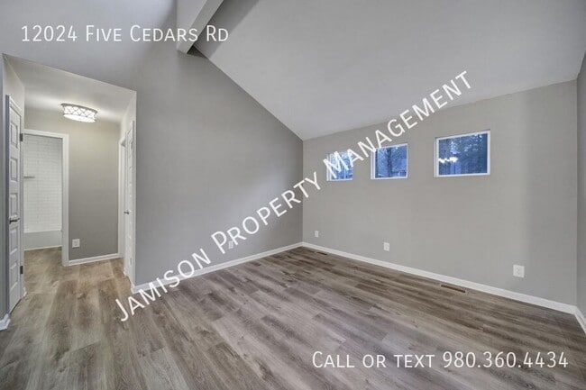 Photo - 12024 5 Cedars Rd