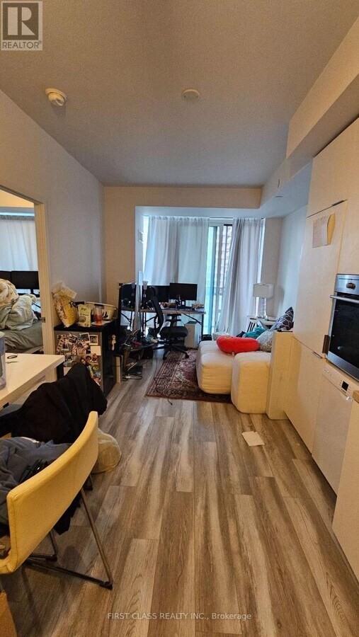 Photo - 8 Eglinton Ave E Unit 1212