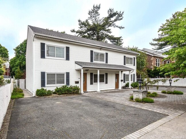 Building Photo - 39 Graywood Rd Rental