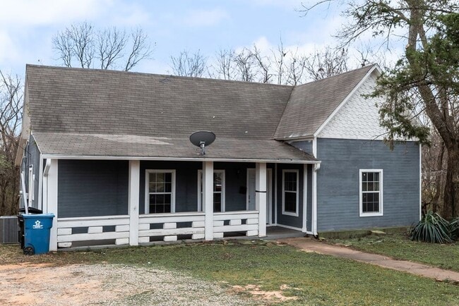 Building Photo - 500 E Main St