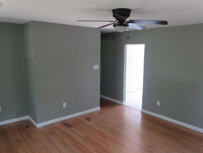 Photo - 324 2nd St