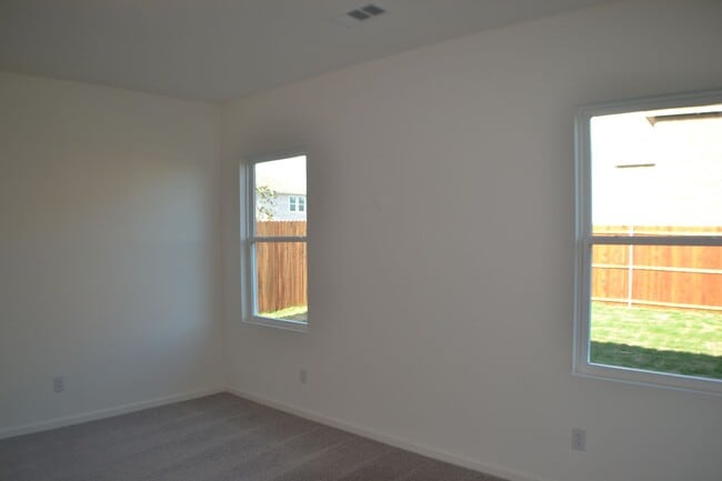 Photo - 6417 Bishop Dr